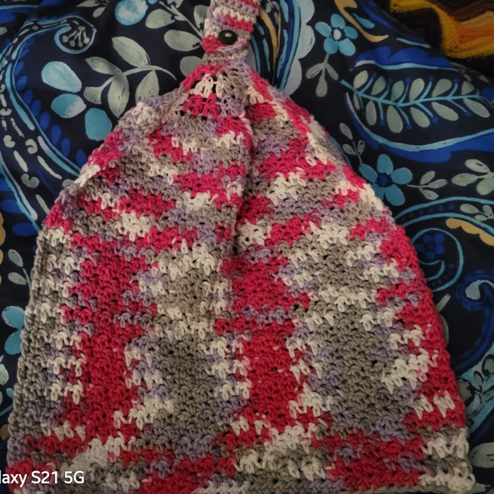 Crochet hanging hand towels